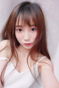 一边吃奶一边哭乱抻又乱扭